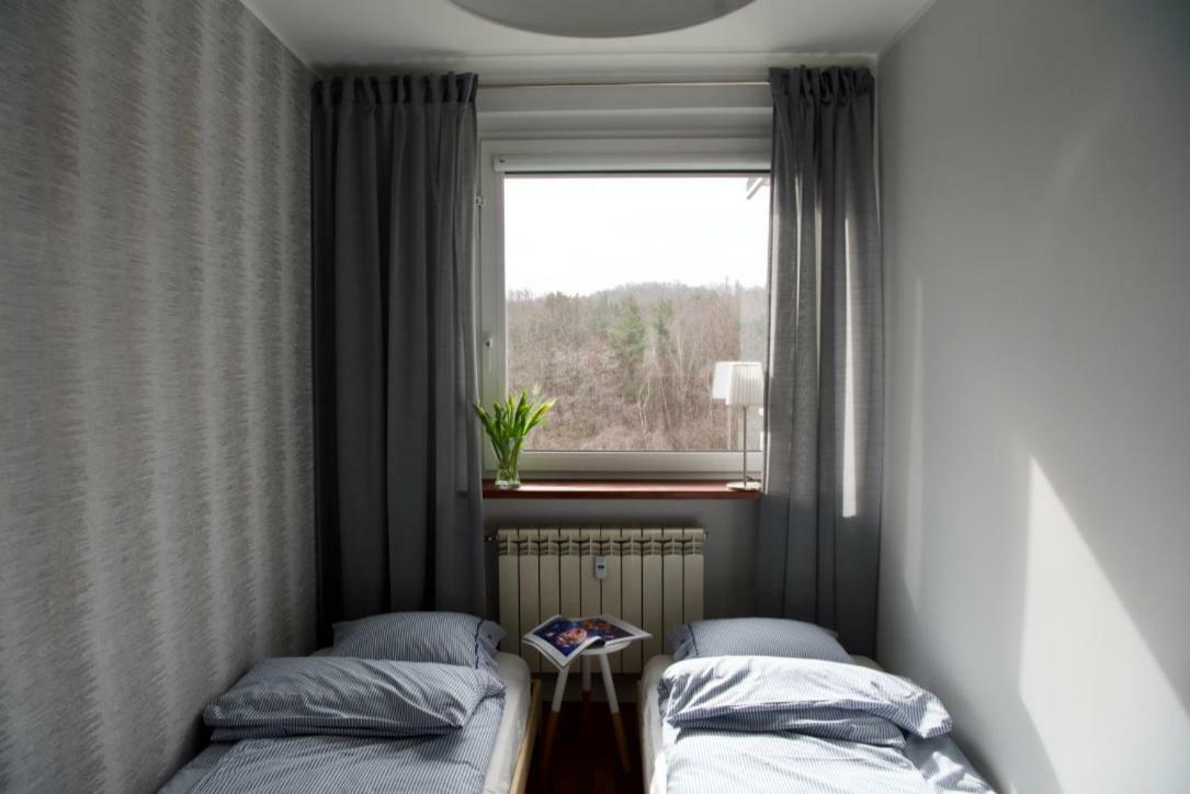 Open Apartment *